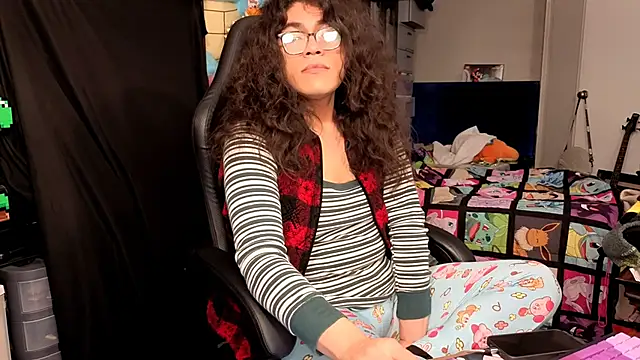 ShinyCherub online show from 11-30-25, 06:39