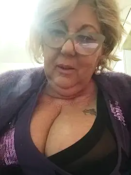 Snapshot of Merilulla chatting on 02-16-25, 01:36 Merilulla online show from 02-16-25, 01:36