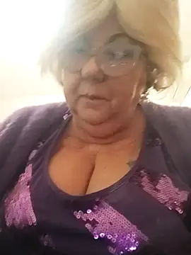 Snapshot of Merilulla chatting on 02-21-25, 10:07 Merilulla online show from 02-21-25, 10:07