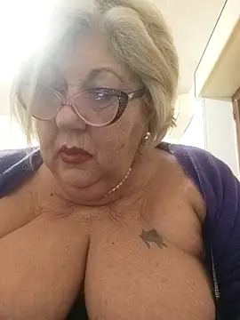 Snapshot of Merilulla chatting on 03-01-25, 06:00 Merilulla online show from 03-01-25, 06:00