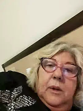 Snapshot of Merilulla chatting on 03-07-25, 01:31 Merilulla online show from 03-07-25, 01:31