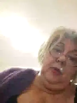 Snapshot of Merilulla chatting on 03-15-25, 04:21 Merilulla online show from 03-15-25, 04:21