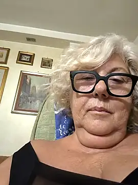 Snapshot of Merilulla chatting on 09-20-25, 08:32 Merilulla online show from 09-20-25, 08:32