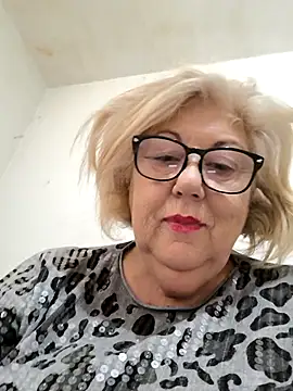 Snapshot of Merilulla chatting on 11-05-25, 03:12 Merilulla online show from 11-05-25, 03:12