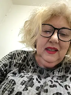 Snapshot of Merilulla chatting on 12-05-25, 06:04 Merilulla online show from 12-05-25, 06:04