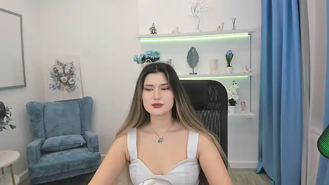 Snapshot of AnneTLi chatting on 09-19-25, 03:19 AnneTLi online show from 09-19-25, 03:19