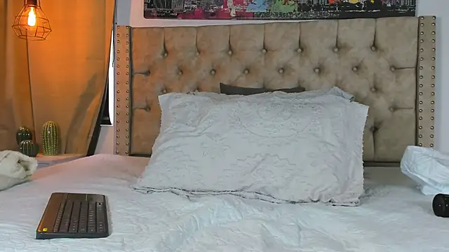 KeryHillson online show from 02-12-25, 12:12