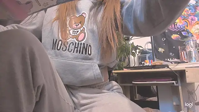 MYFAVOURITESTRAGER online show from 02-21-25, 03:56