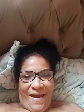 Snapshot of Delicy1 chatting on 10-05-25, 11:19 Delicy1 online show from 10-05-25, 11:19