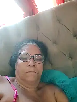 Snapshot of Delicy1 chatting on 10-24-25, 01:29 Delicy1 online show from 10-24-25, 01:29