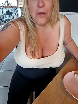 Isabellaa04 online show from 12-02-24, 09:24