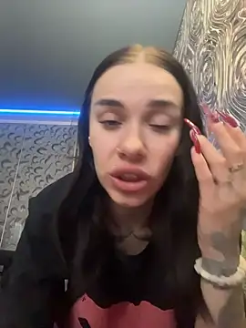 Queen of pain online show from 02-27-26, 06:13