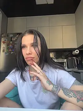 Queen of pain online show from 03-15-26, 06:41