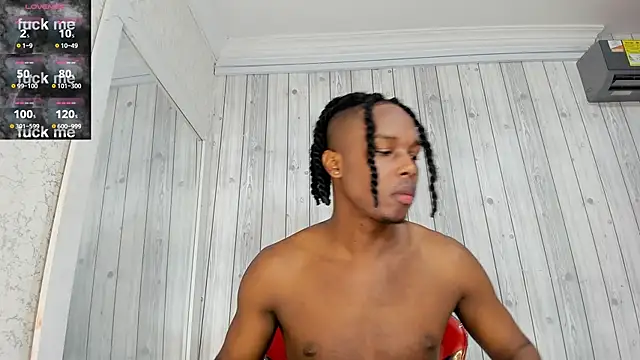 Snapshot of DominicSccott chatting on 02-17-25, 12:38 DominicSccott online show from 02-17-25, 12:38