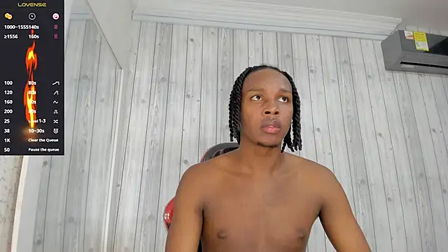 Snapshot of DominicSccott chatting on 03-01-25, 12:01 DominicSccott online show from 03-01-25, 12:01