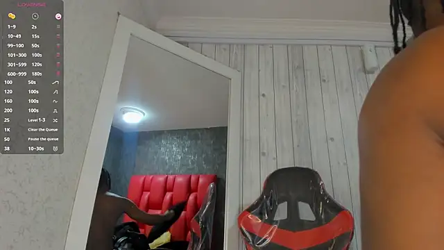 Snapshot of DominicSccott chatting on 09-19-25, 12:28 DominicSccott online show from 09-19-25, 12:28