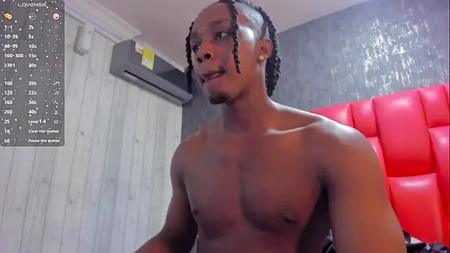 Snapshot of DominicSccott chatting on 06-11-26, 12:47 DominicSccott online show from 06-11-26, 12:47