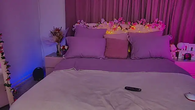 Cosmic Sia online show from 01-22-25, 03:09