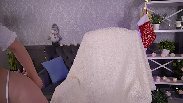 Daenerys Daenn online show from 12-25-24, 09:24