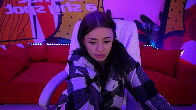 Daenerys Daenn online show from 01-04-25, 07:23