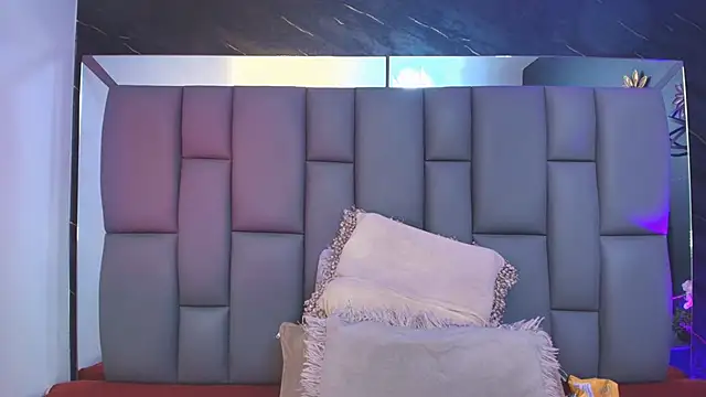  MiaBrown  online show from 10-16-25, 12:06