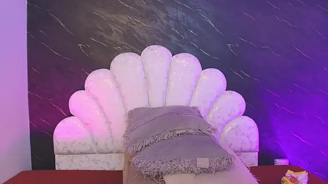  MiaBrown  online show from 04-25-26, 12:08