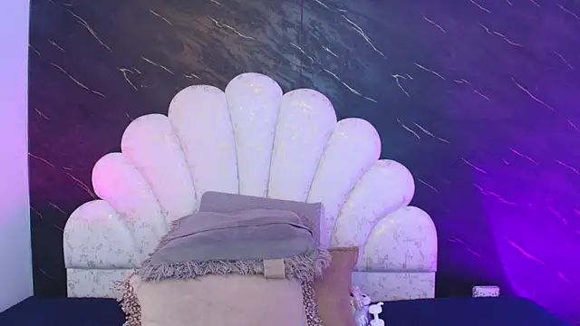  MiaBrown  online show from 06-12-26, 12:15