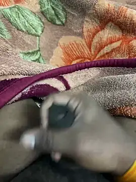 Snapshot of Honeydick7 chatting on 01-12-26, 06:35 Honeydick7 online show from 01-12-26, 06:35