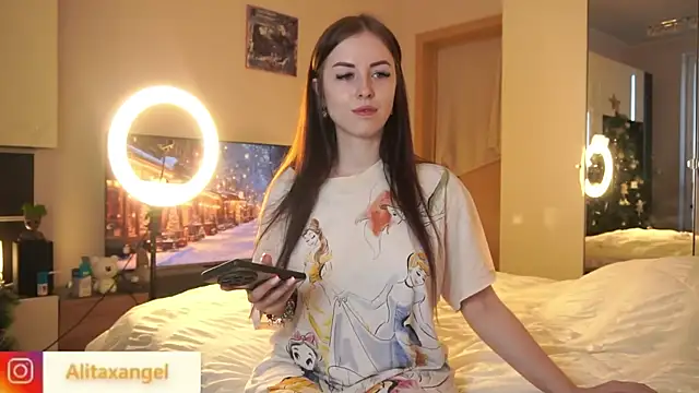 Snapshot of AlitaXAngelic chatting on 01-05-25, 11:04 AlitaXAngelic online show from 01-05-25, 11:04