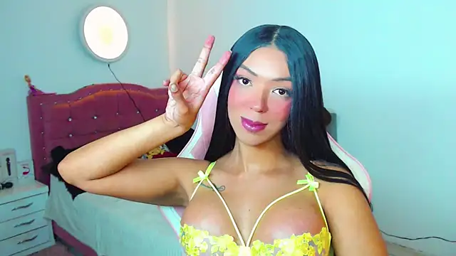 Tanedra collings online show from 04-13-26, 02:17