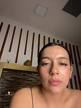 Nicollemays online show from 02-22-25, 12:38