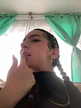 Nicollemays online show from 03-17-25, 12:04