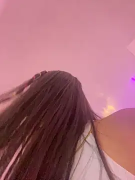 Nicollemays online show from 03-21-25, 12:06