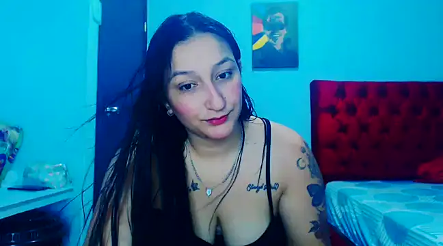 Snapshot of liz_dirty chatting on 12-21-24, 11:02 liz dirty online show from 12-21-24, 11:02