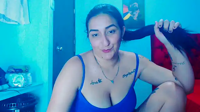 Snapshot of liz_dirty chatting on 01-26-25, 03:38 liz dirty online show from 01-26-25, 03:38