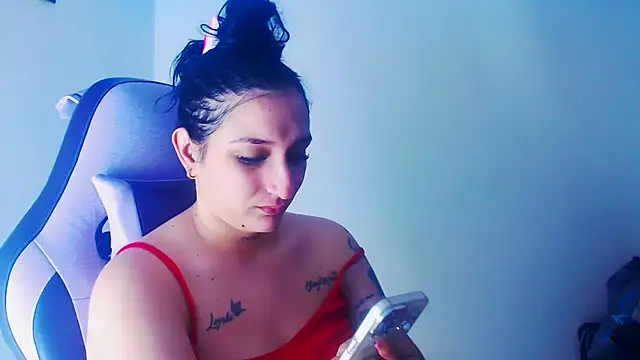 Snapshot of liz_dirty chatting on 04-29-26, 10:38 liz dirty online show from 04-29-26, 10:38