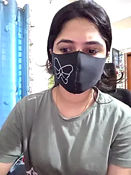 Snapshot of Suvosri chatting on 10-06-25, 05:38 Suvosri online show from 10-06-25, 05:38