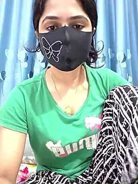 Snapshot of Suvosri chatting on 10-14-25, 04:57 Suvosri online show from 10-14-25, 04:57