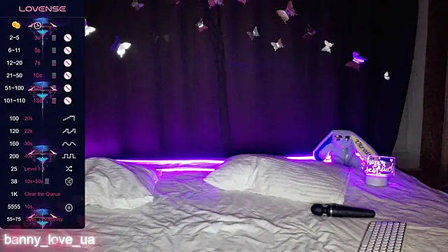 Snapshot of intolerable_girl chatting on 01-11-25, 07:38 intolerable girl online show from 01-11-25, 07:38