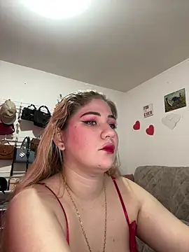 Snapshot of Celestedubois chatting on 05-06-26, 06:24 Celestedubois online show from 05-06-26, 06:24