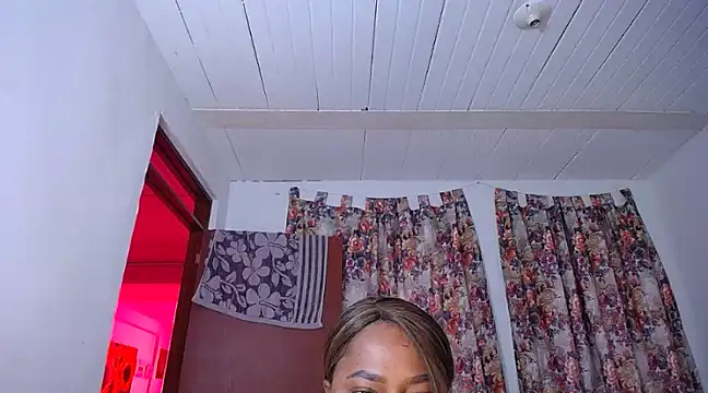 Snapshot of yselahot chatting on 01-14-25, 08:15 yselahot online show from 01-14-25, 08:15