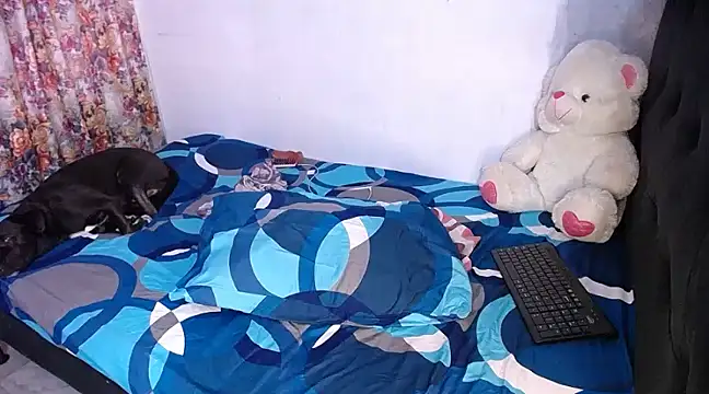 Snapshot of yselahot chatting on 01-23-25, 06:45 yselahot online show from 01-23-25, 06:45