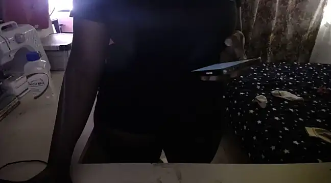 Snapshot of yselahot chatting on 02-14-25, 09:21 yselahot online show from 02-14-25, 09:21