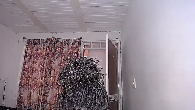 Snapshot of yselahot chatting on 10-05-25, 04:49 yselahot online show from 10-05-25, 04:49