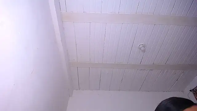 Snapshot of yselahot chatting on 10-27-25, 03:27 yselahot online show from 10-27-25, 03:27