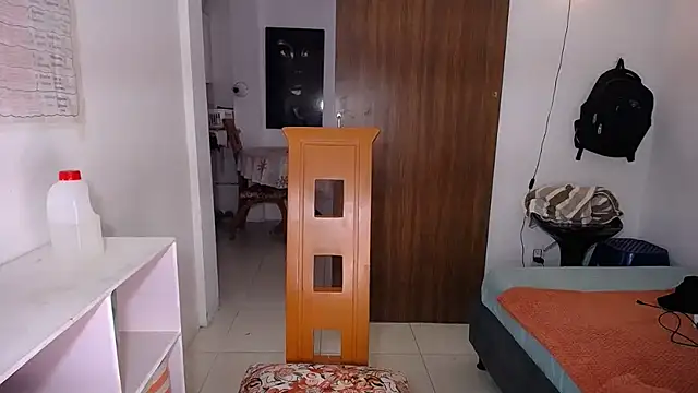 yselahot online show from 04-23-26, 02:41