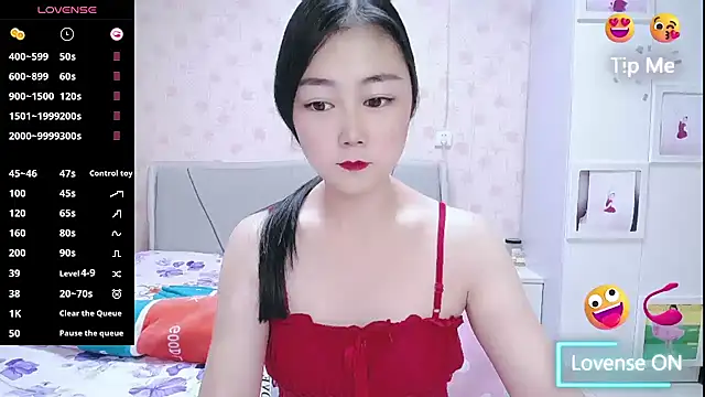 Snapshot of Elvira_baby chatting on 10-24-25, 02:41 Elvira baby online show from 10-24-25, 02:41