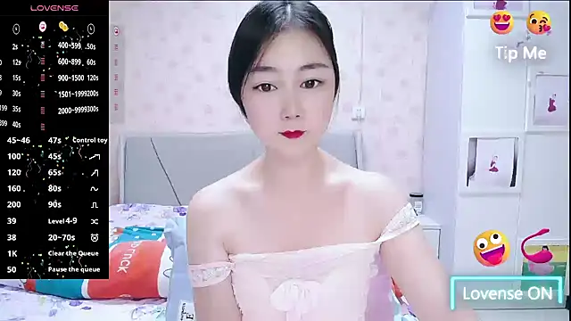 Snapshot of Elvira_baby chatting on 11-06-25, 02:45 Elvira baby online show from 11-06-25, 02:45