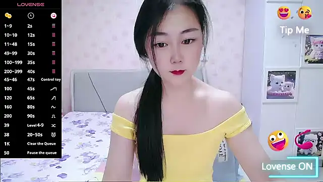 Snapshot of Elvira_baby chatting on 06-04-26, 02:39 Elvira baby online show from 06-04-26, 02:39