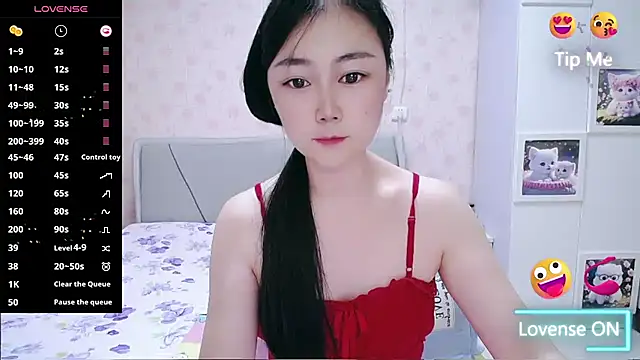 Snapshot of Elvira_baby chatting on 06-06-26, 02:49 Elvira baby online show from 06-06-26, 02:49